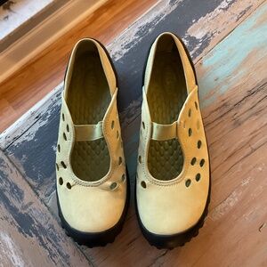 Privo slip on shoes